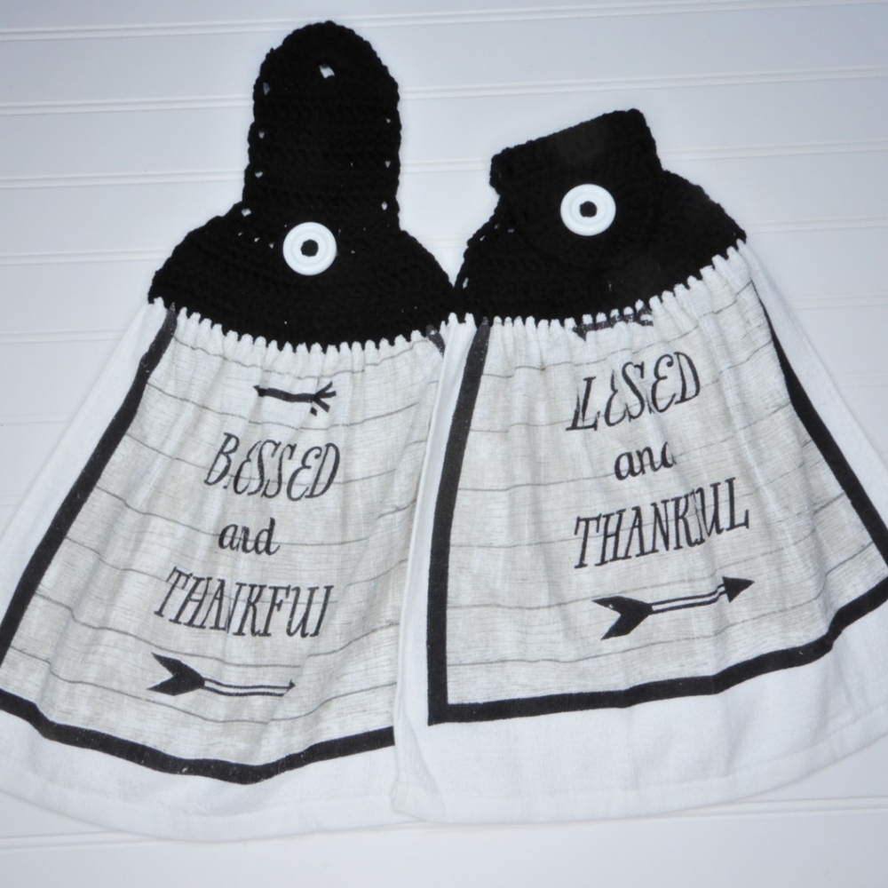 CLEARANCE SALE! Crochet Top Towel Set of 2